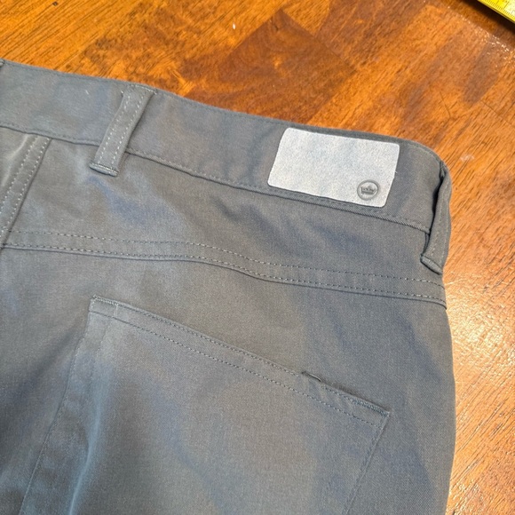 Peter Millar Charcoal Chinos size 32/32 five pocket - Picture 8 of 9